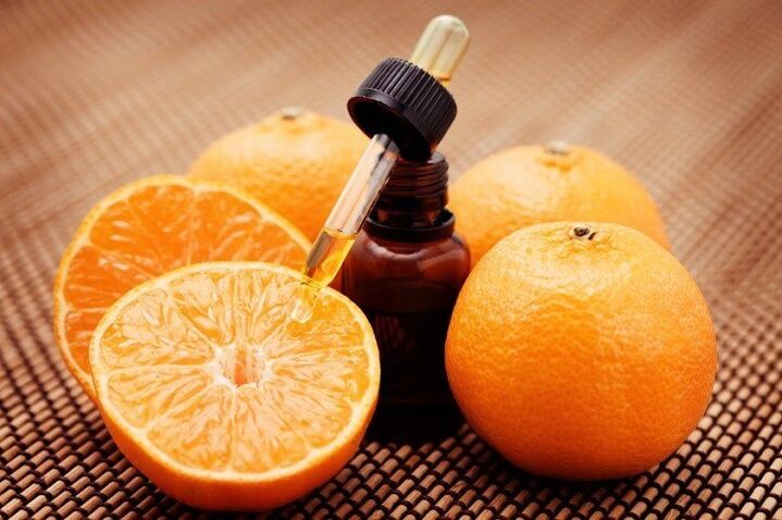 Ефірна олія апельсина - відмінний тонік для шкіри. 